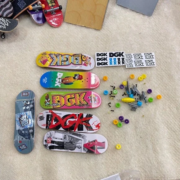 Tech Deck Tony Hawk Skate Park Ramps Stairs Rails Lot Finger Board & Accessories - Picture 9 of 9